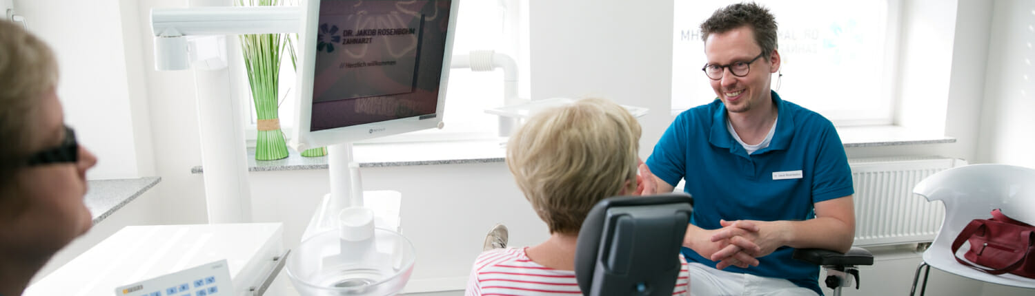 Die Wurzelkanalbehandlung (Endodontie) mit Mikroskop, einer der Schwerpunkte in unserer Zahnarztpraxis Waiblingen